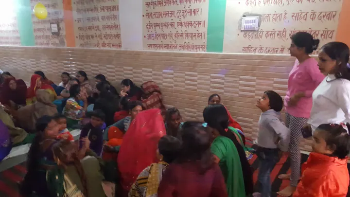 सत्संग में उमड़े श्रद्धालु – Devotees gathered for satsang, शिव परमार्थ धाम
