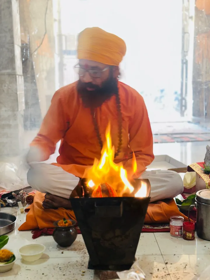 यज्ञ-अग्नि और वैदिक मंत्र – The sacred yagya fire, शिव परमार्थ धाम
